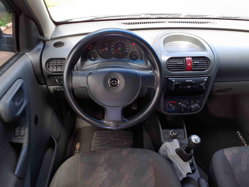 Chevrolet Corsa Sedã Joy 1.8 2005 Flex