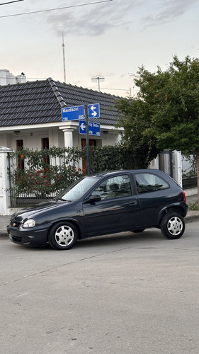 Chevrolet Corsa Classic 1.6 Gl 3p