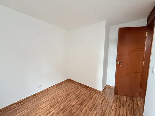Apartamento En Venta En Alcaparros. Cod V2106
