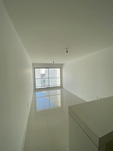 Imagen 5 de 13 de Venta De 3 Apartamentos En La Zona De Cordón - Mercedes 1832