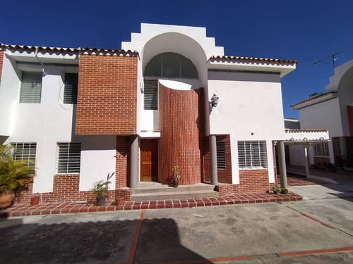 Imagen 1 de 19 de Casa - Quinta En Trigal Norte, Valencia. Negociable