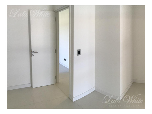 Imagen 11 de 30 de Venta - Casa A Estrenar Con Vista A La Laguna En Terralagos
