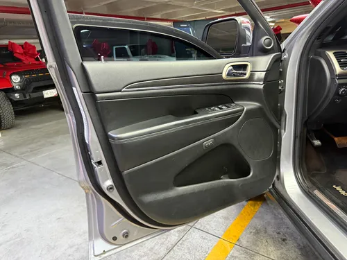 Jeep Grand Cherokee 5.7 Limited Lujo 4x2 At Blindada N-4
