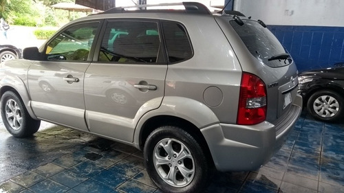 Imagem 6 de 9 de Hyundai Tucson 2010 2.0 Gl 4x2 Aut. 5p