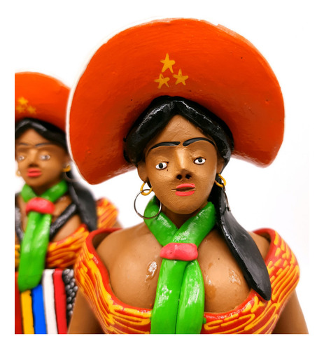 Estátua Trio De Forró Feminino Escultura Cerâmica Caruaru G