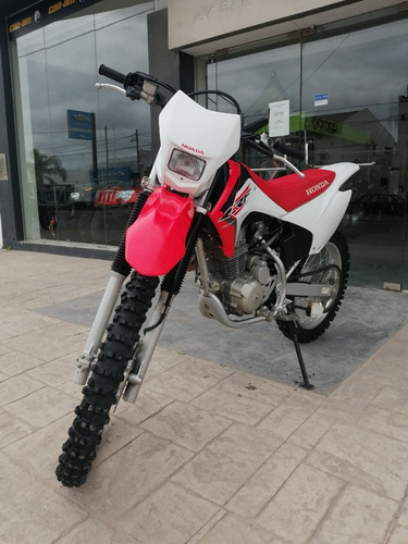 Imagen 9 de 11 de Honda Crf 230 Año 2019