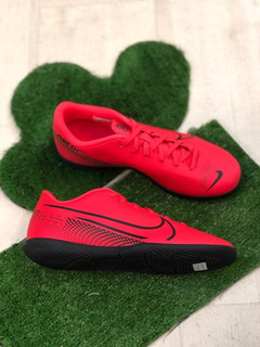 chuteira nike futsal rosa e branca