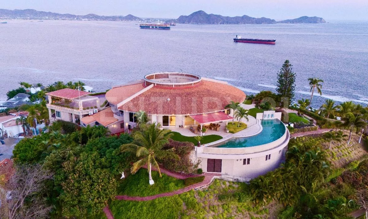 En Venta: La Casa Más Espectacular En Manzanillo Con La Mejor Vista Al Mar