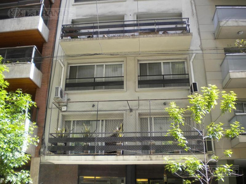 Imagen 1 de 11 de Juncal Y Montevideo - Excelente Edificio - A Mts.plaza Vicente Lopez - Duplex