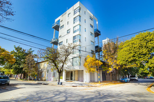 Esteban Echeverria  Al 700 Bis - Venta Depto 1 Dormitorio   Cochera  Balcon En Rosario