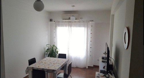 Venta - Departamento 2 Ambientes Con Cochera!