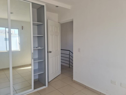 Imagen 9 de 18 de Casa En Renta En Monte Real (a Un Lado Portalegre)