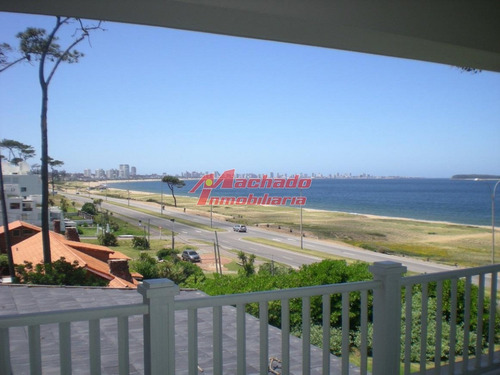 Casa En Punta Del Este, Pinares- Ref: 4359