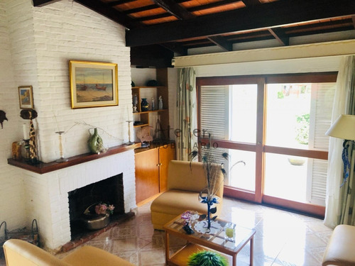 Casa Ph En Aidy Grill, De 3 Dor Mas Dependencia. A 400 M Del Mar, Consulte!!!!!!- Ref: 1033
