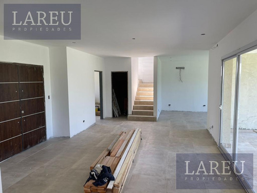 Imagen 12 de 16 de Casa En Venta - Barrio Santa Guadalupe