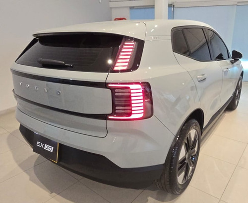 Volvo EX30 Core E40