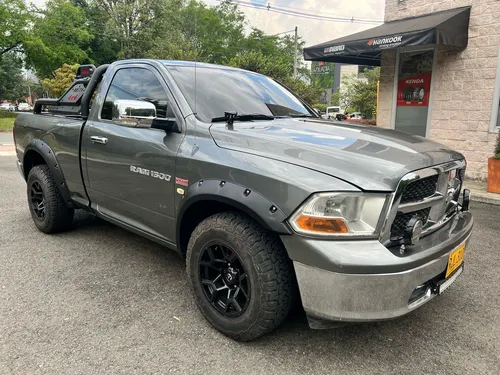 Dodge Ram 5.7 1500 Slt 4x2