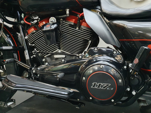 Harley-davidson Cvo Road Glide C/ Escape Vance&hines!!