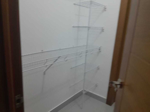 Apartamento Amueblado En Alquiler En Naco De 1 Habitación