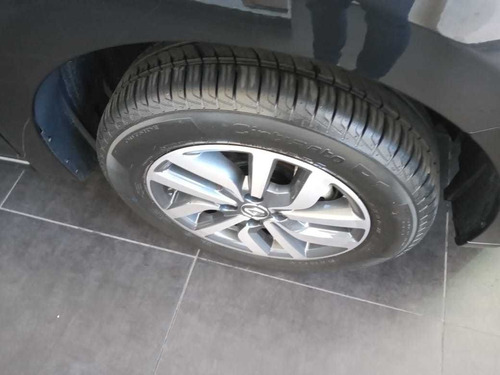 Imagen 10 de 14 de Renault Logan 1.6 Intense Motor Cadenero (eo)