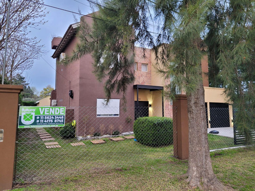Preciosa Casa En Barrio Parque Sakura!