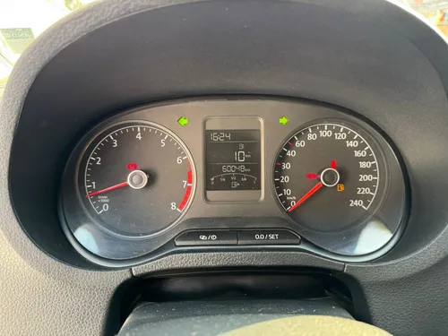Volkswagen Polo 1.6 L4 Sound Mt