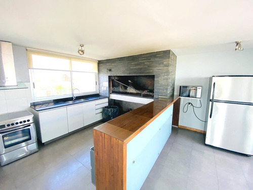 Imagen 30 de 30 de Venta Departamento 4 Dormitorios Piscina Rambla- Malvín