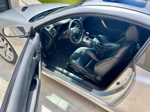 Hyundai Genesis 3.8 Coupe 300cv 8at