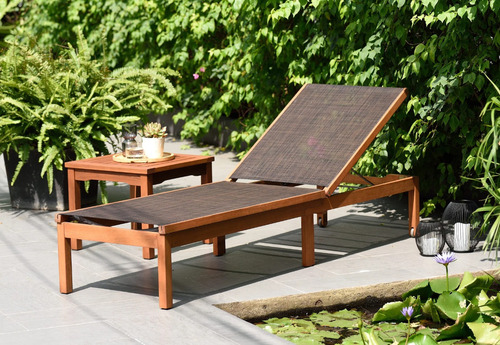 Camastro Kingsbury De Madera de Eucalipto FSC Con Respaldo De Malla y Dos Ruedas Traseras Color Café