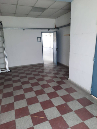 Galpón De 500 M2 En Dos Plantas