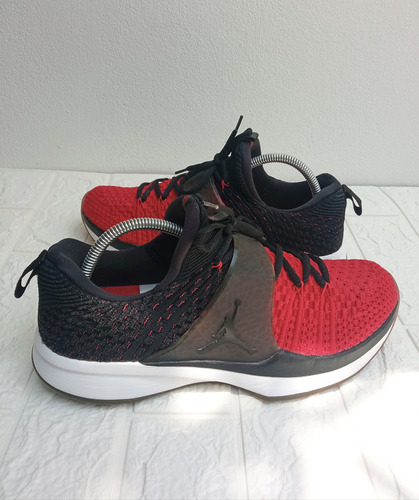 Nike Air Jordan - Trainer 2 Flyknit Bulls Tenis Hombre. (Usado)