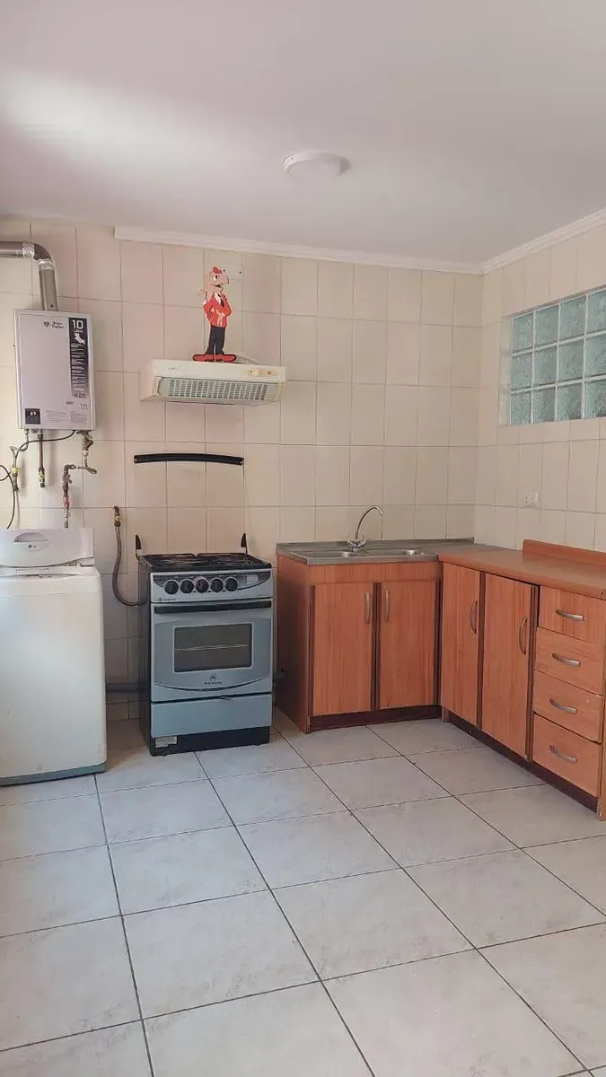 Imagen 3 de 14 de Casa Excelente Ubicación Con Estacionamiento Sub Baquedano