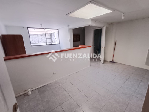 Casa En Venta 13 D + 13 B. Concepción