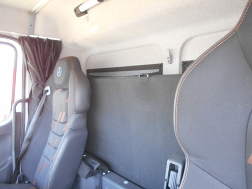 Imagem 17 de 25 de Mercedes Benz Atego 2426 Branco 2019