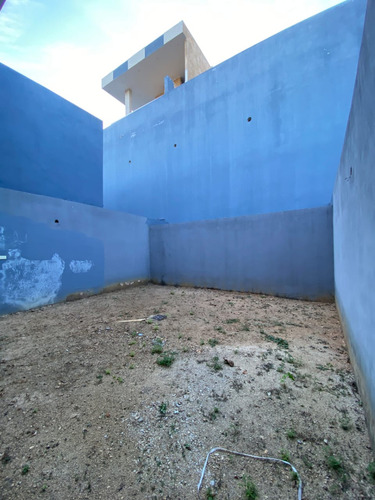 Yosmar Y Fernando Venden Townhouse En Cumbres De La Esmeralda, San Diego
