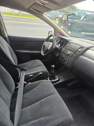 Nissan Tiida 1.8 Visia