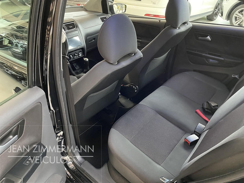 Imagem 2 de 15 de Volkswagen Fox Prime Highline 1.6 Flex