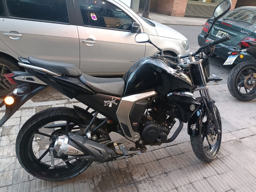 Imagen 3 de 11 de Yamaha Fz Fi 2.0