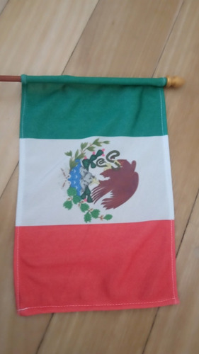 Bandera Mexico Mástil Y Base Para Escritorio Souvenir