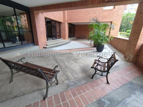 Paseo Vip Vende Lujoso Apato En Colinas De La California