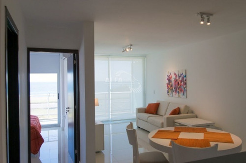 Imagen 2 de 4 de Apto En Primera Linea, 1 Dormitorio - Punta Del Este Mansa