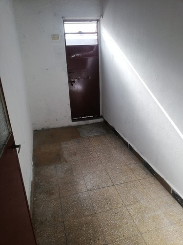 Imagen 8 de 11 de Ph De 4 Ambientes, 80 M2 A Refaccionar, Excelente Ubicación.