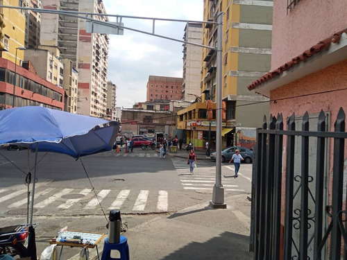 Vendo Edificio En Avenida Lecuna Frente Al Terminal Del Nuevo Circo