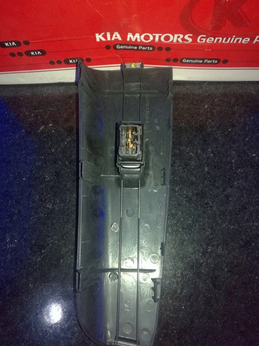 Imagen 2 de 5 de Mando Suiche Vidrio Delantero Derecho Kia Sportage 2.0