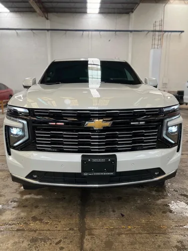 Chevrolet Suburban 6.2 High Country 4X4 At
