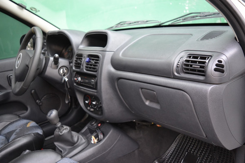 Renault Clio Mio 1.2 16v 2017 Unico Dueño / 70.000km / Impe