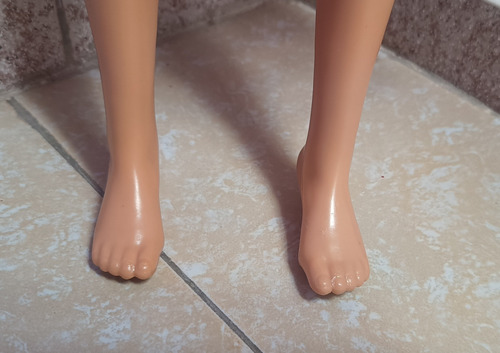 Muñeca Barbie Grande / 71 Cm De Altura (mod 02) (Usado)