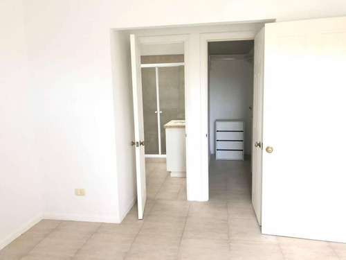 Nordelta Barrio La Isla Casa En Venta Al Lago Central