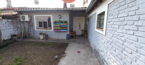 Imagen 2 de 13 de Casa Con Tres Dormitorios En Venta En Ituzaingo Sur
