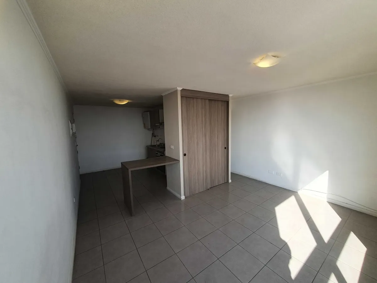 Imagen 5 de 13 de Amplio Estudio Con Bodega! A 3 Cuadras Metro (171503)